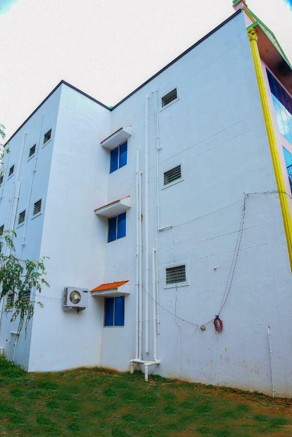 Mahathi Resort And Spa Yelagiri Ngoại thất bức ảnh